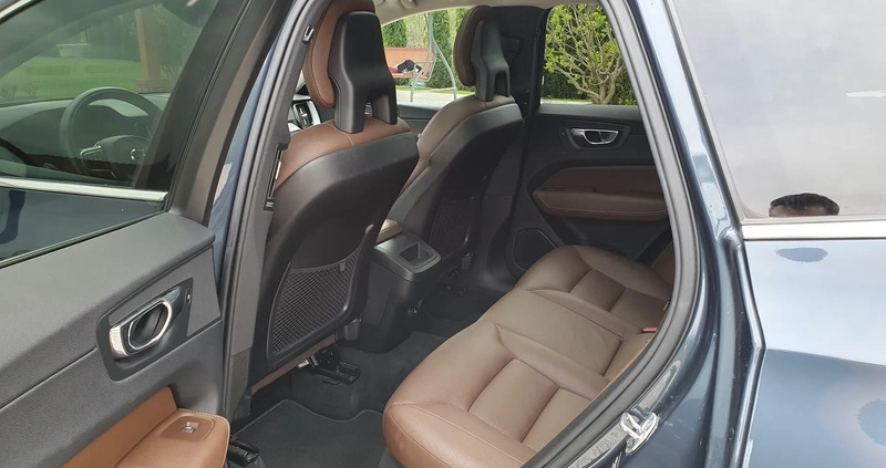 Volvo XC 60 cena 126900 przebieg: 89200, rok produkcji 2017 z Limanowa małe 121